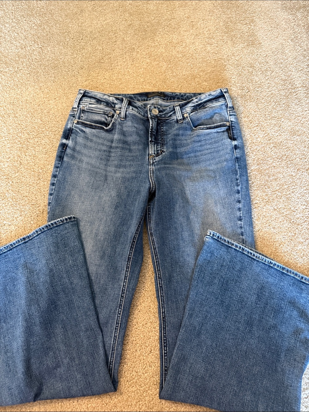 Silver Suki Women’s Medium Blue Flare Jeans 16 x 33